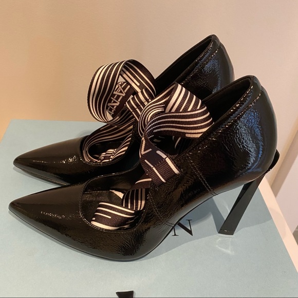 Lanvin Black Leather Pointed Pumps US 7 - Picture 2 of 8